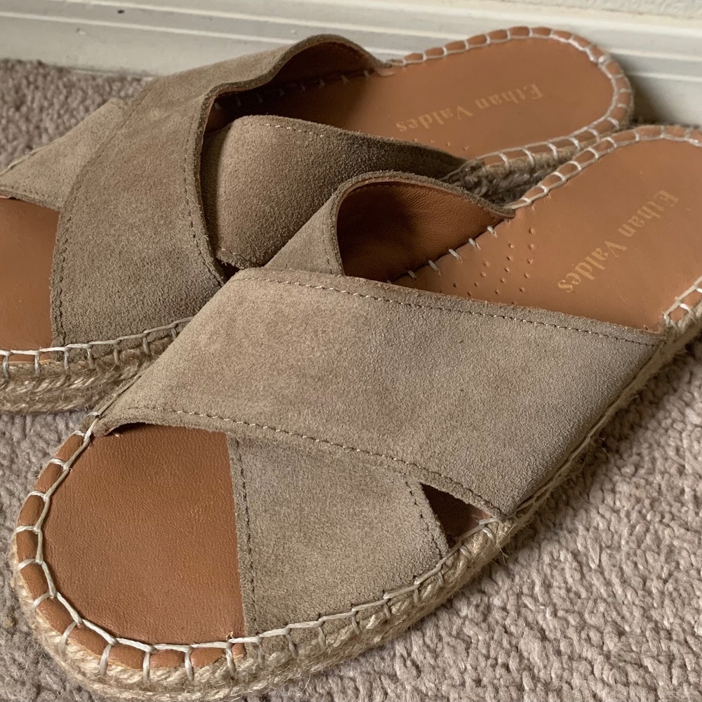Ethan Valdes Shell Sandal Slides Size 7.5